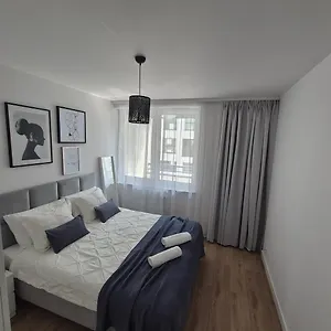  Apartament Near Sky Tower Polska